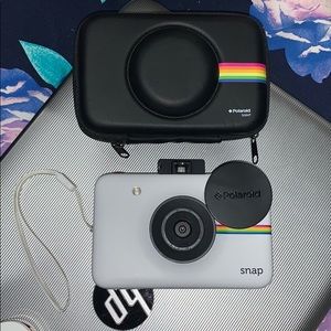 White Polaroid Snap Camera + Case Super Condition